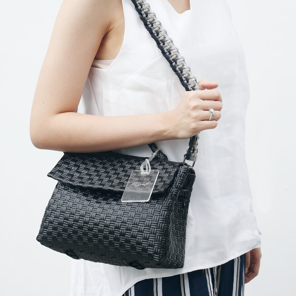 BRILLIANT STRAP BLACK