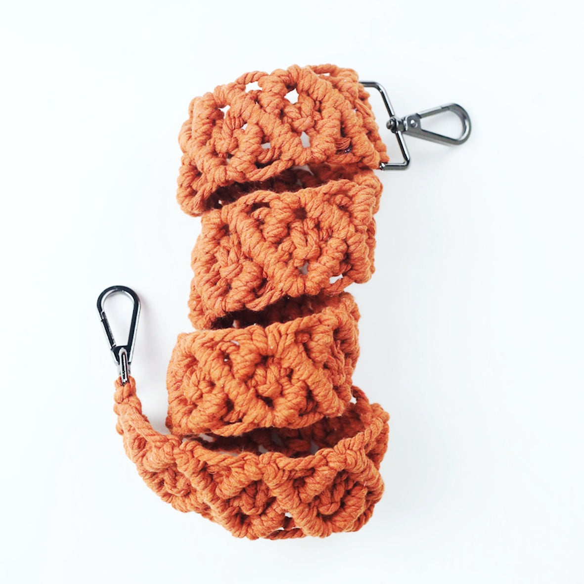 MACRAME STRAP BRICKS